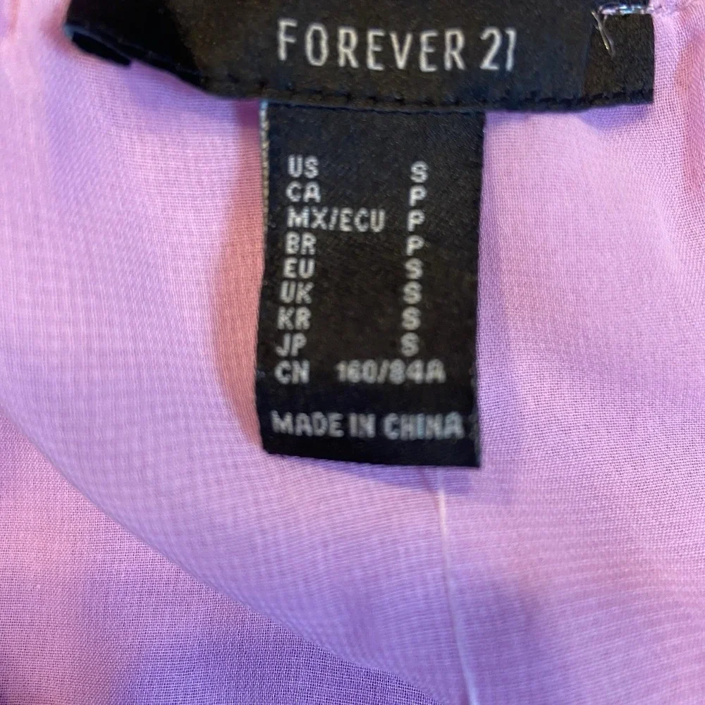 Forever 21 Romper With A Tie Front Cut‎ Out Waist Puff Sleeves Size S Purple NWT - Picture 9 of 10